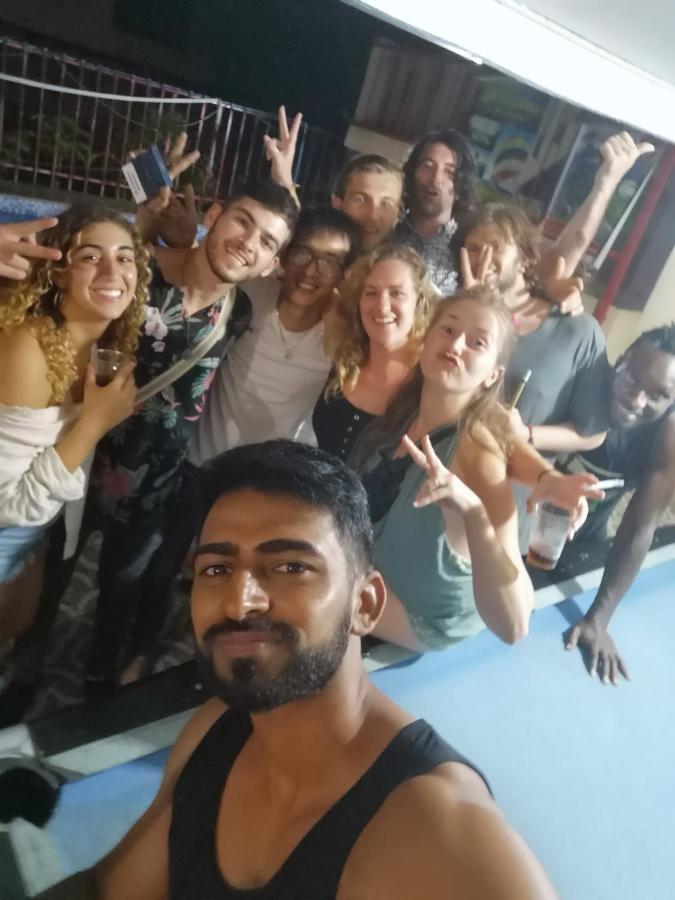 Real Vang Vieng Backpacker Hostel Exterior photo
